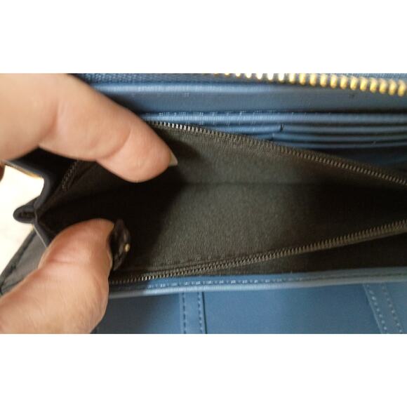 BETSEY JOHNSON Denim Floral Embroidered Zip Around Wristlet - NEW - Picture 5 of 7